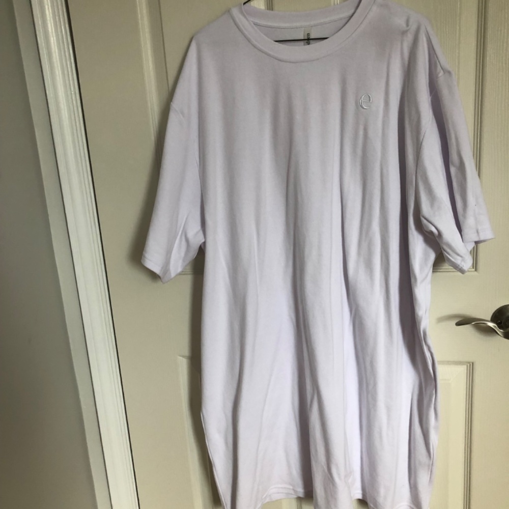 Emma Knudsen T-Shirt Dress - Picture 3 of 3
